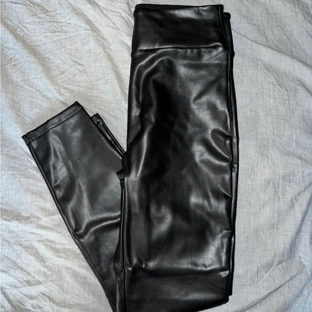 abercrombie faux leather leggings